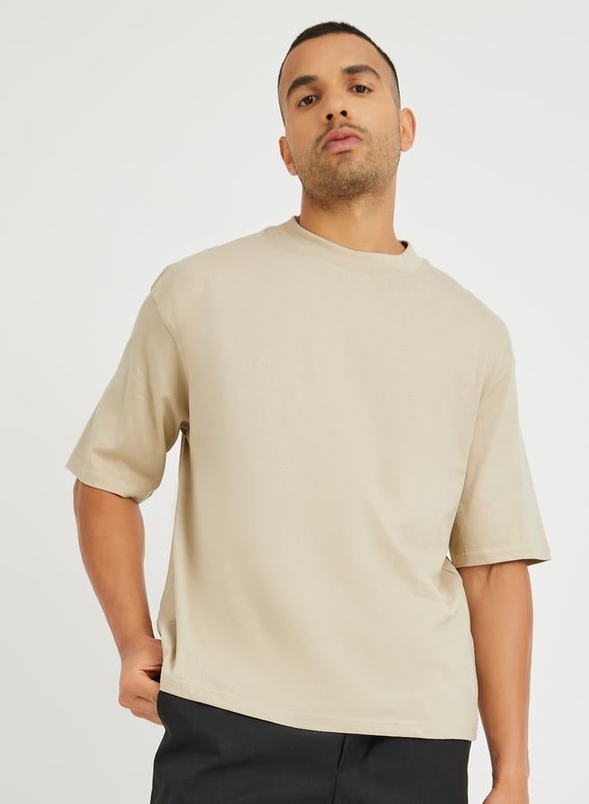Styli Men Oversized Mock Neck T-Shirt - Image 3